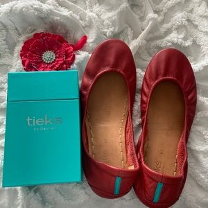 Tieks cardinal red